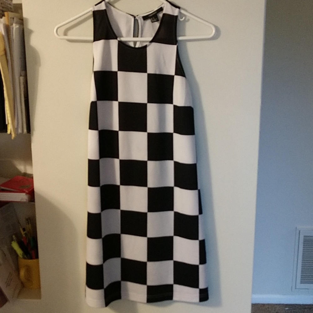 Short dress